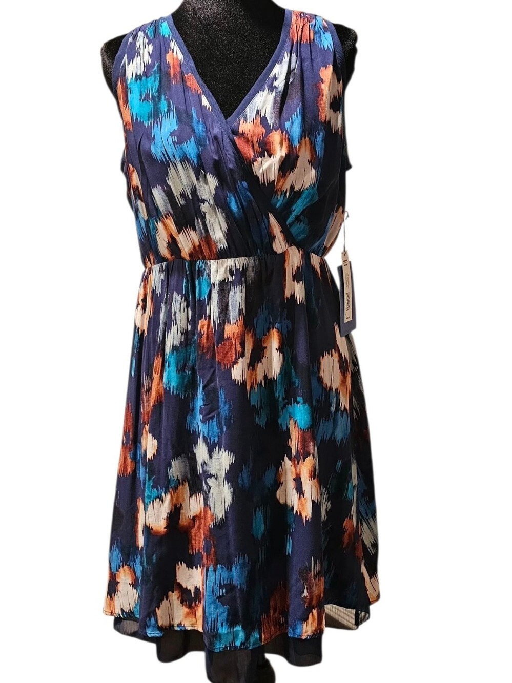 👗VERA WANG Sleeveless Navy Floral Print Midi Dress